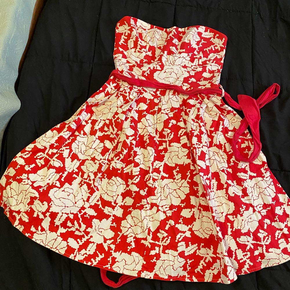 Red dress small